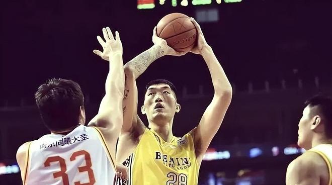 CBA重磅消息!辽篮无限接近库珀,深圳男篮小外援签约巴黎联赛,周鹏重回广东,奎因续约或有反转