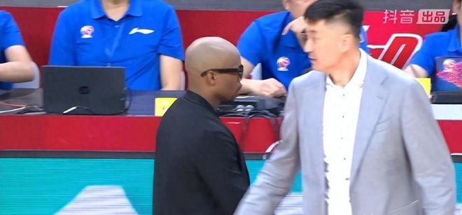 中国女篮热身赛再胜尼日利亚队