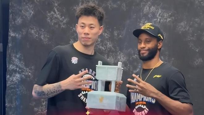 索尔巴肯的战术思路精妙之处在于给球星释放天赋的空间